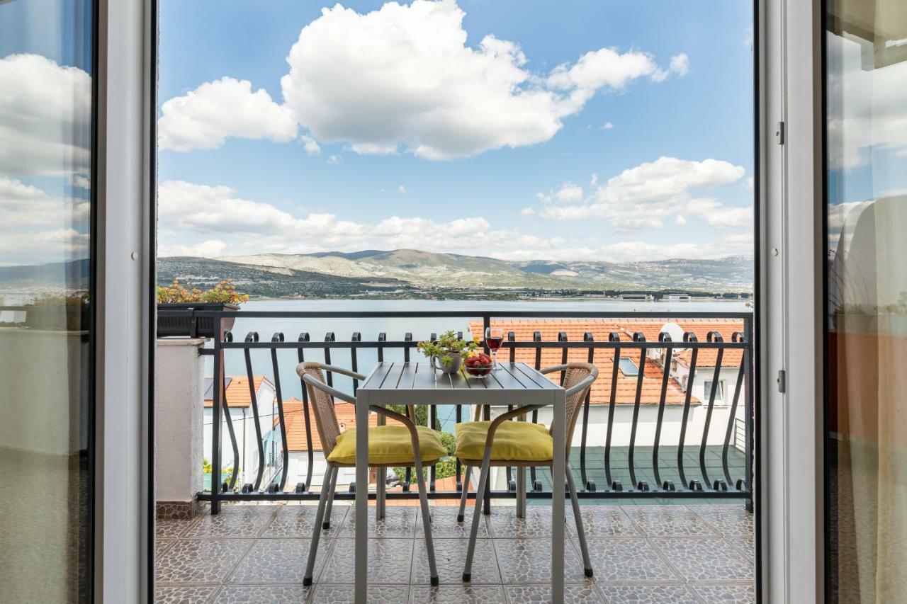 Apartments Rogulj Трогир Екстериор снимка