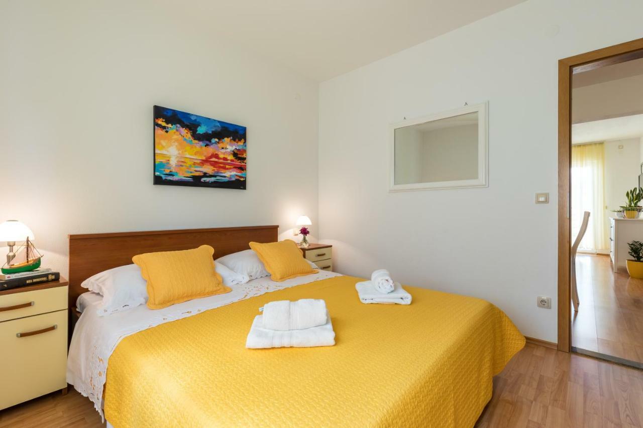Apartments Rogulj Трогир Екстериор снимка