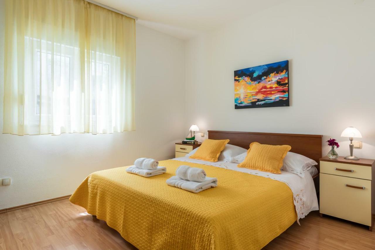 Apartments Rogulj Трогир Екстериор снимка