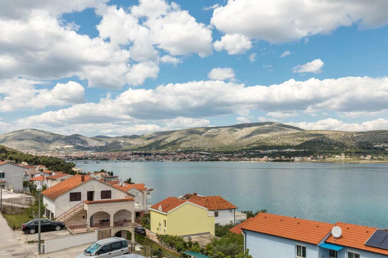 Apartments Rogulj Трогир Екстериор снимка
