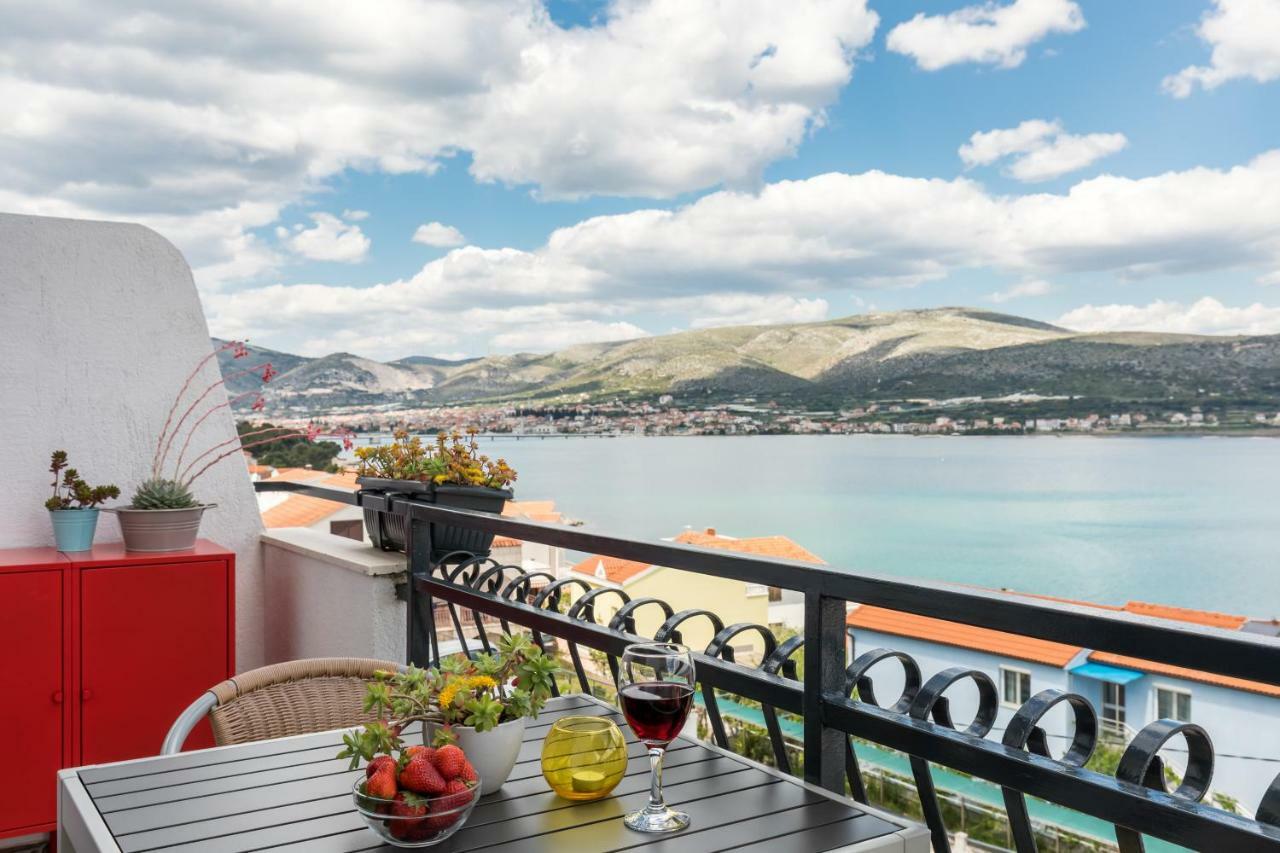 Apartments Rogulj Трогир Екстериор снимка