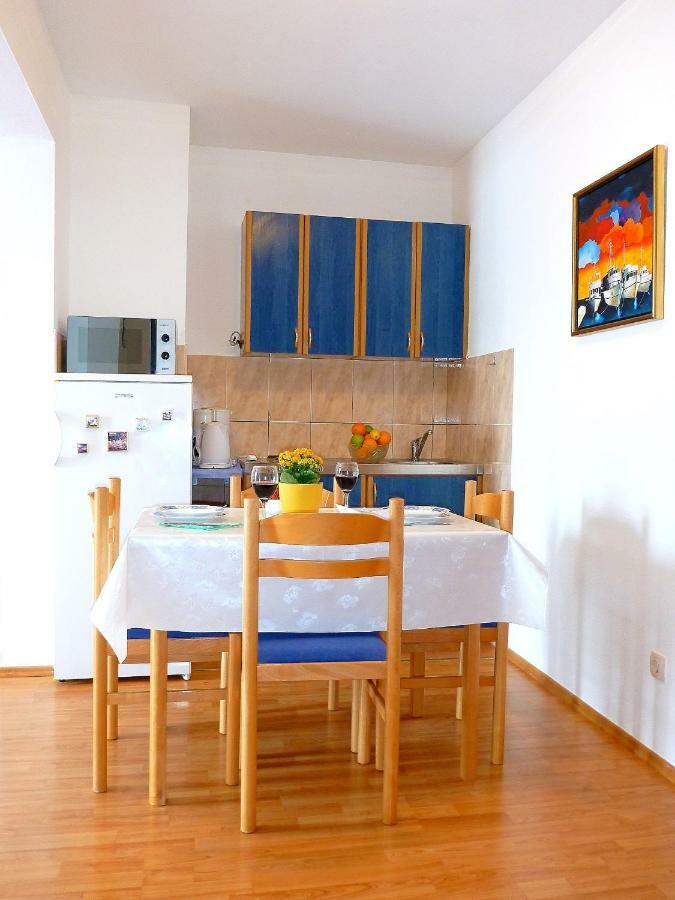 Apartments Rogulj Трогир Екстериор снимка